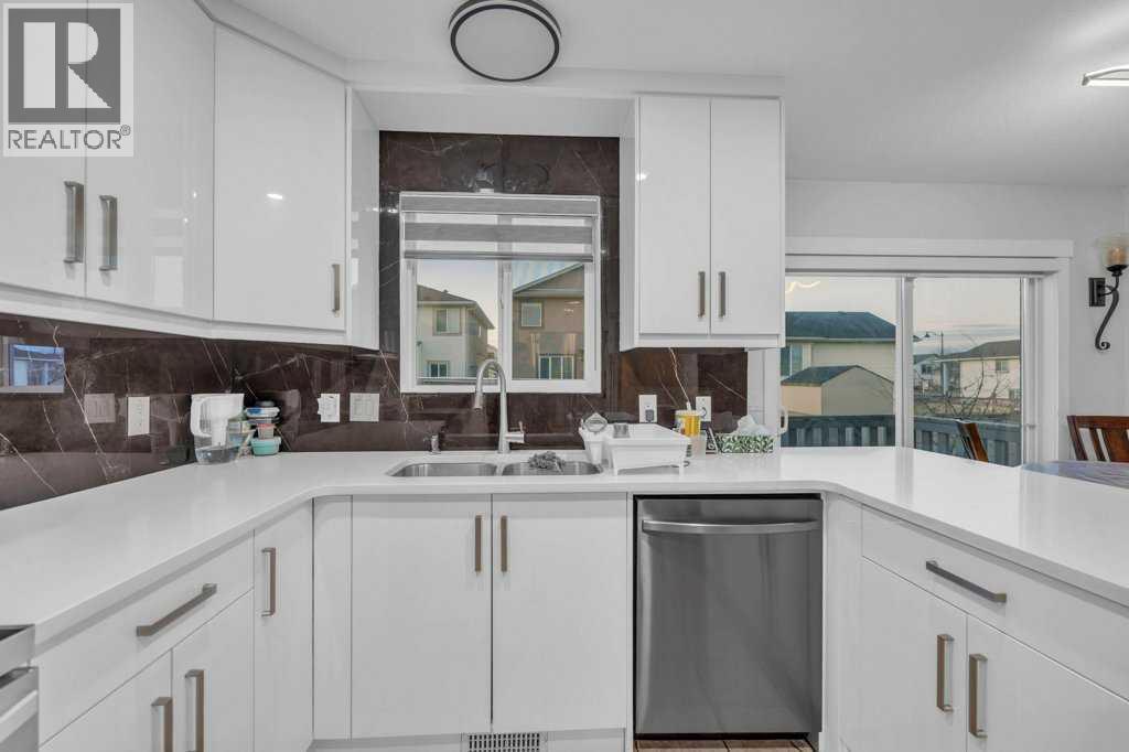 Single Family House for Sale in  Taracove Landing NE Taradale Calgary 