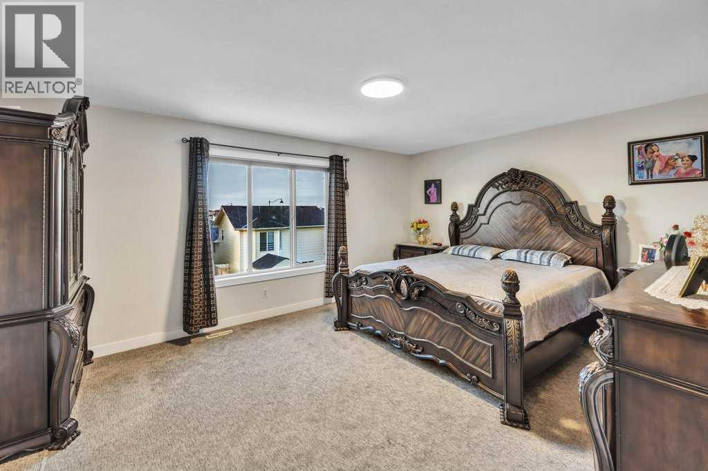 Single Family House for Sale in  Taracove Landing NE Taradale Calgary 