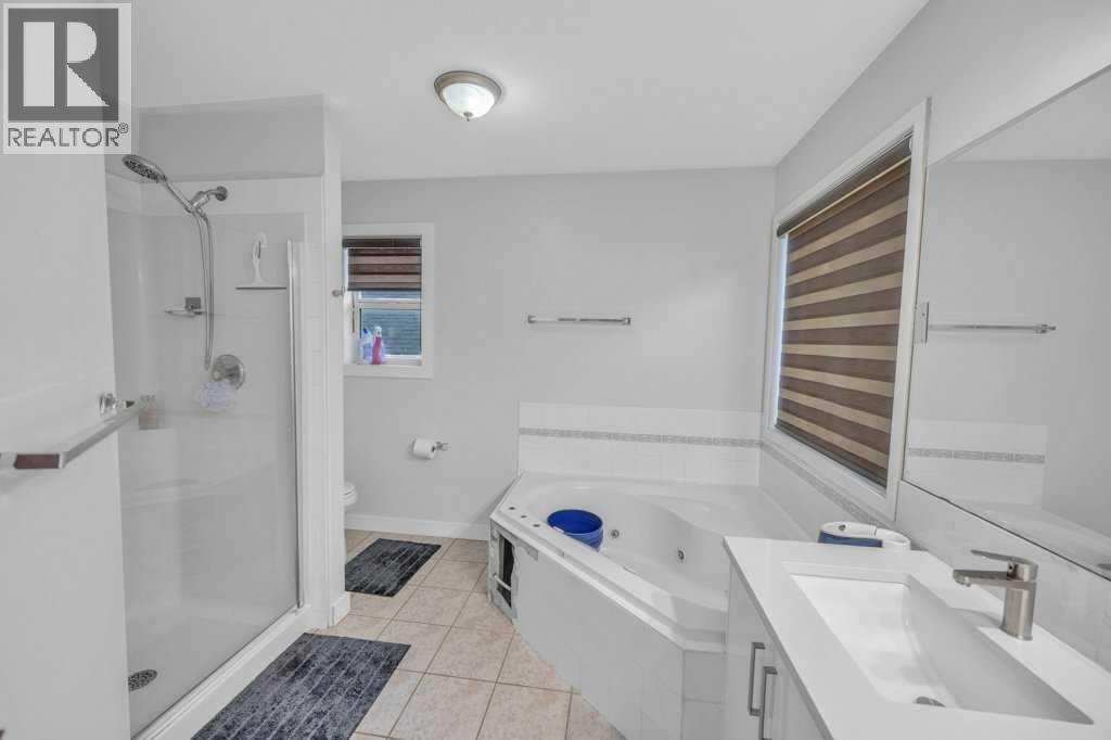 Single Family House for Sale in  Taracove Landing NE Taradale Calgary 