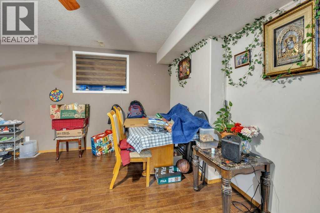 Single Family House for Sale in  Taracove Landing NE Taradale Calgary 