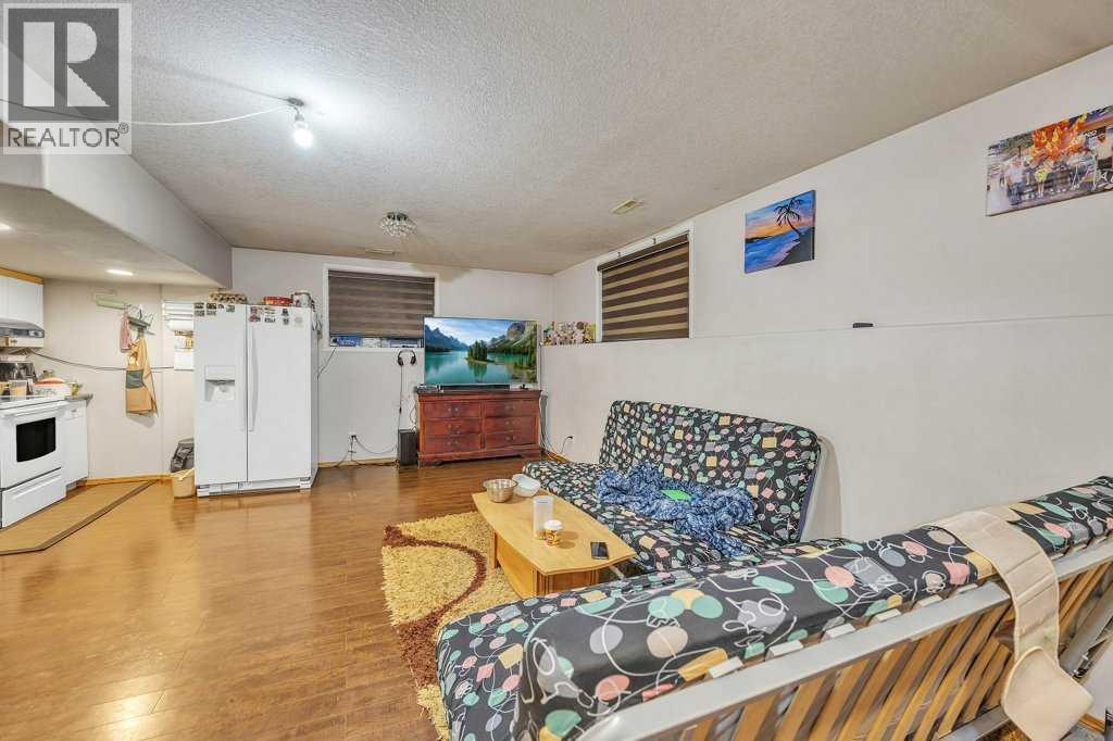 Single Family House for Sale in  Taracove Landing NE Taradale Calgary 