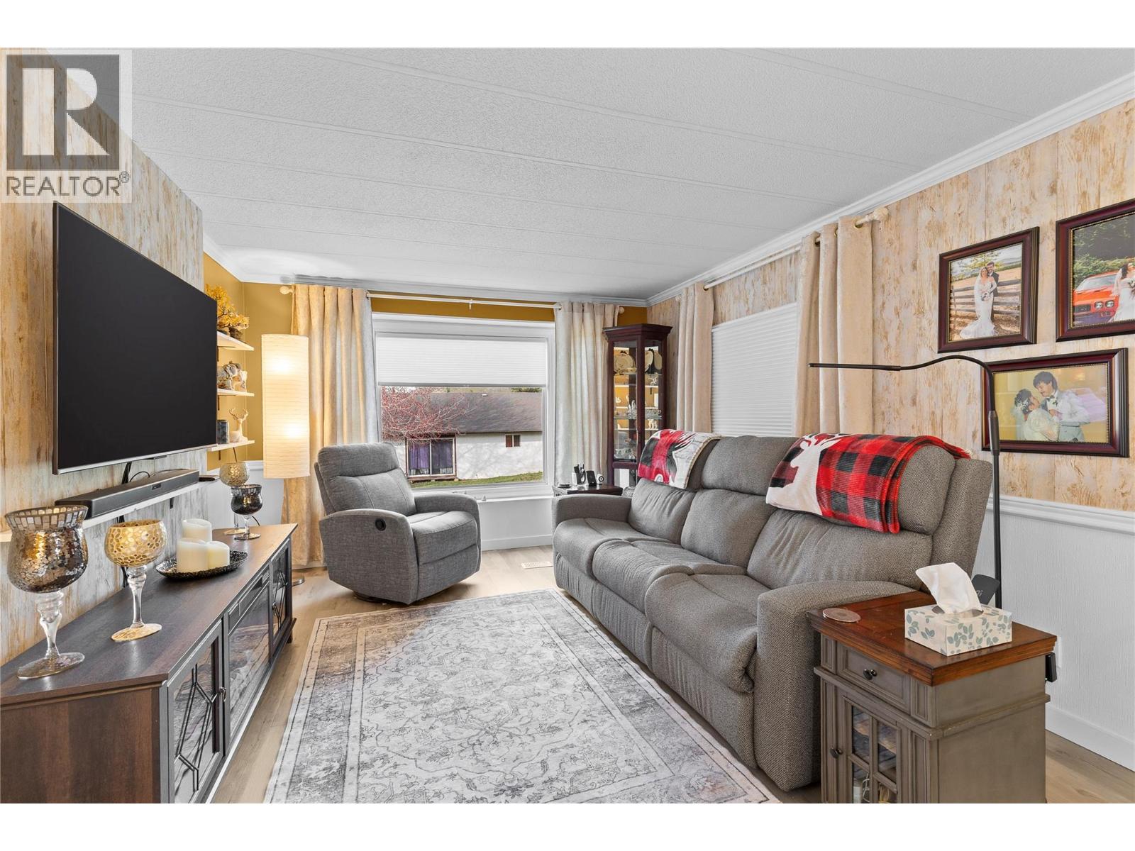 98 15401 Kalamalka Lake Road, Vernon