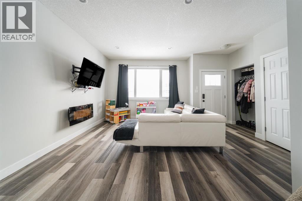 224 Warren Way, Fort McMurray