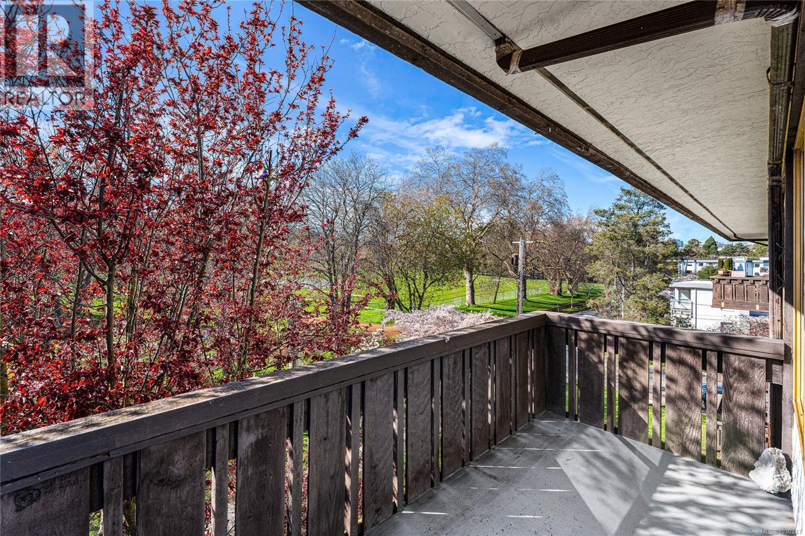 409 909 Pendergast Street, Victoria