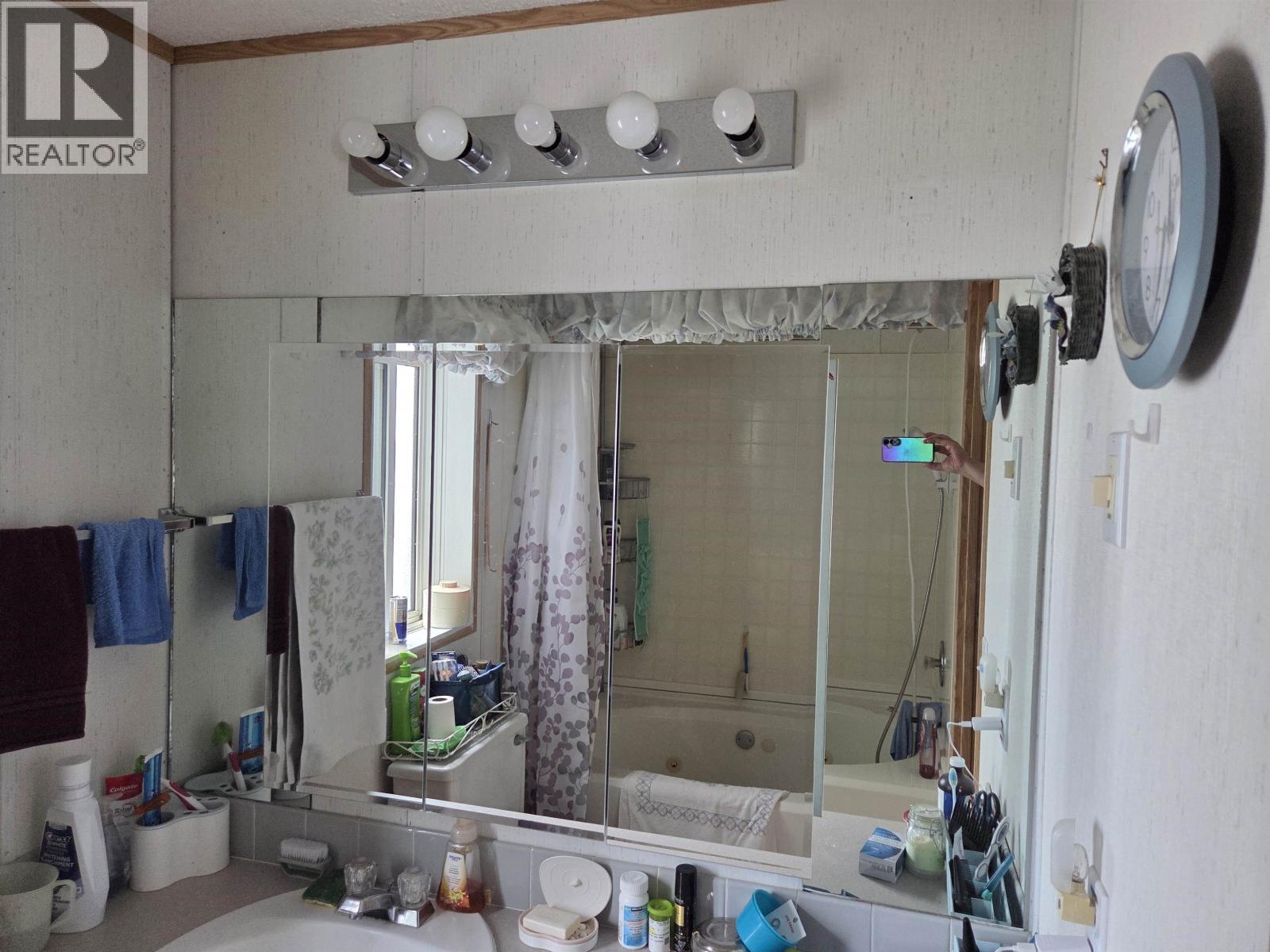 33 602 ELM STREET, Quesnel