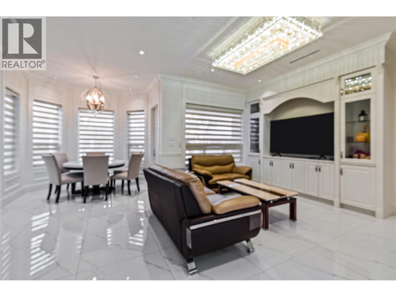 8371 MOWBRAY Road, Richmond