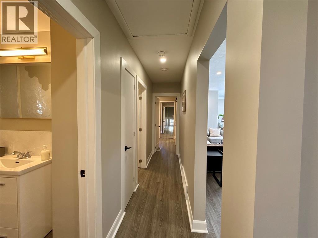 1100 Bruce STREET — photo 22