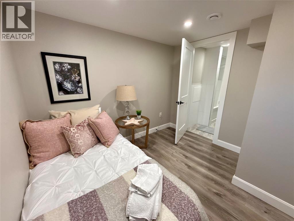 1100 Bruce STREET — photo 36