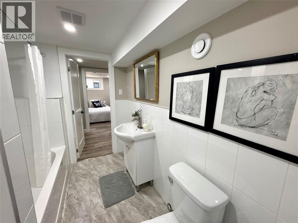 1100 Bruce STREET — photo 37