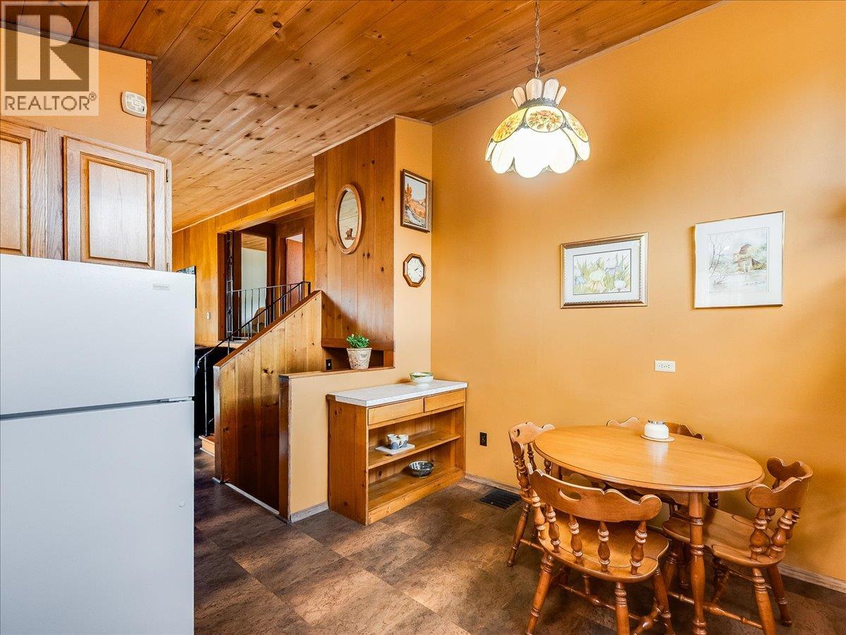 2225 7th Avenue, Trail