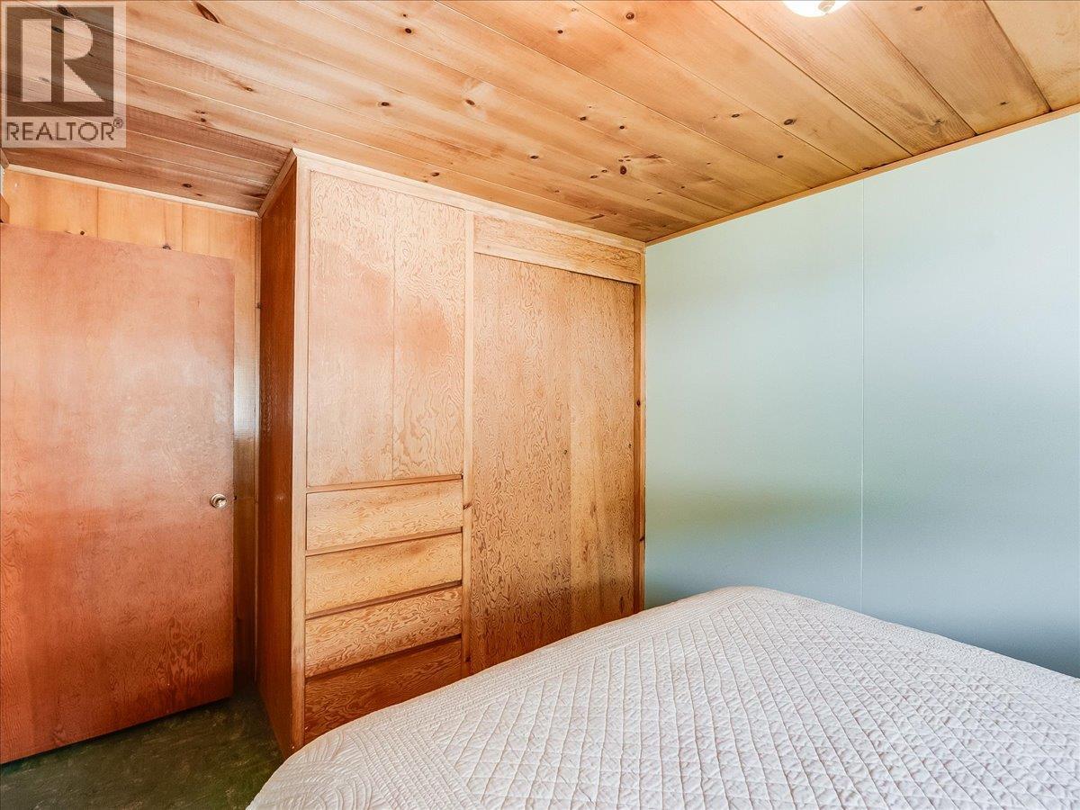 2225 7th Avenue, Trail