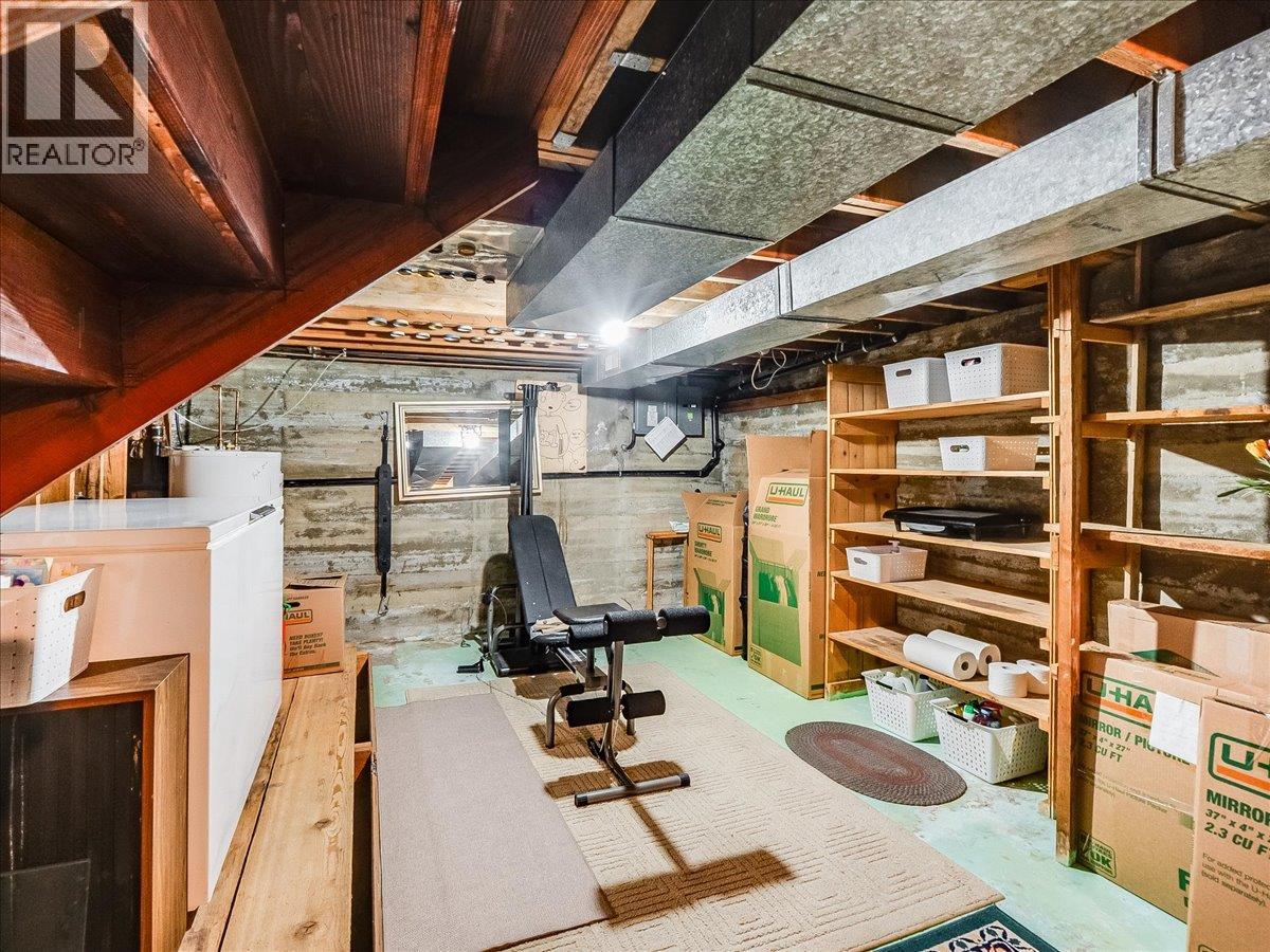 2225 7th Avenue, Trail