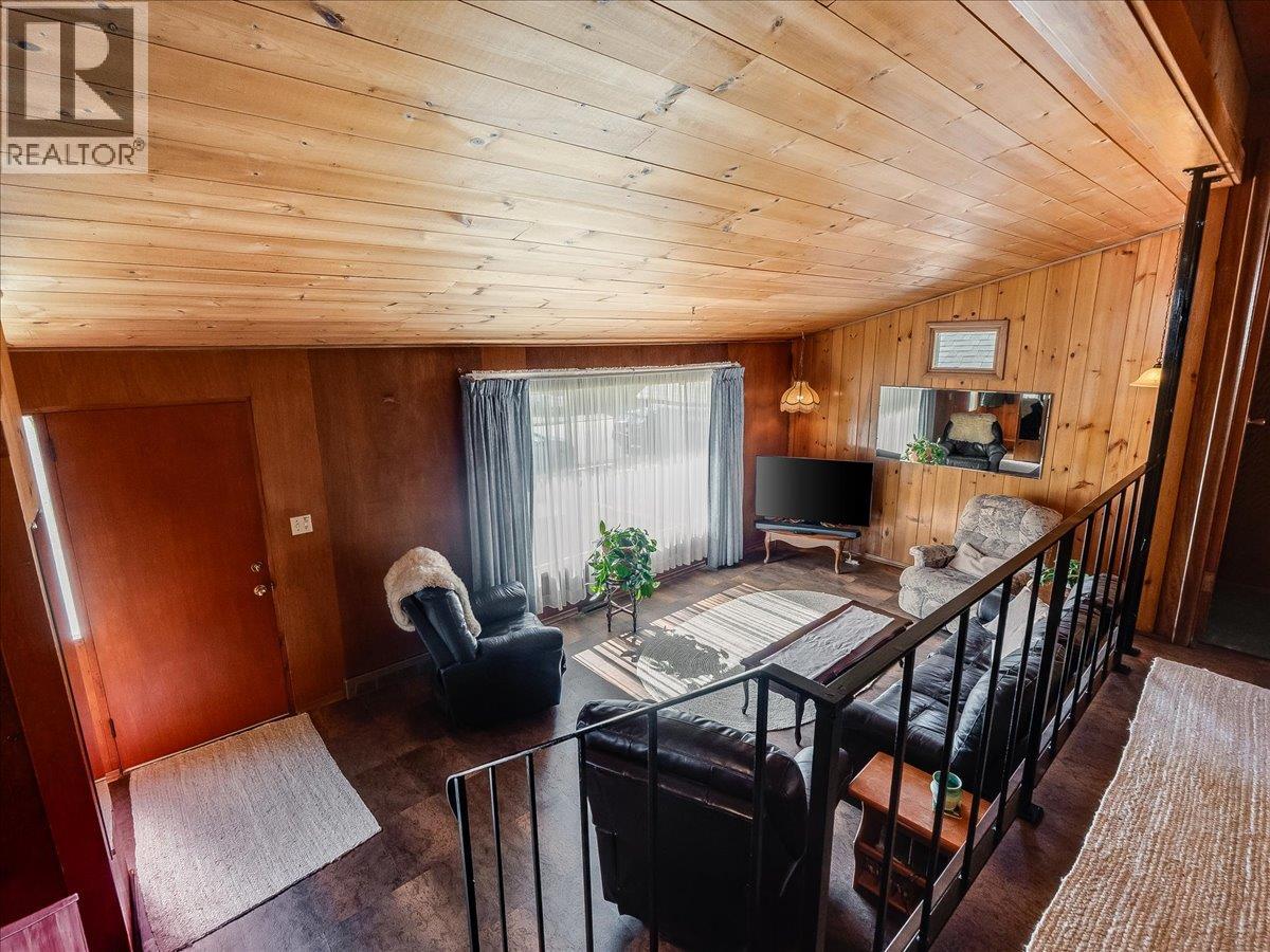 2225 7th Avenue, Trail