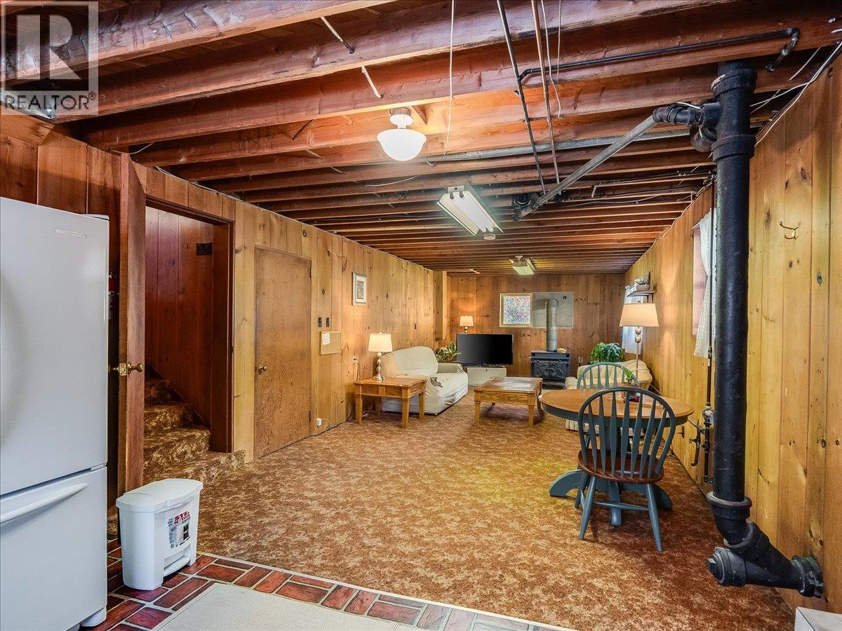 2225 7th Avenue, Trail