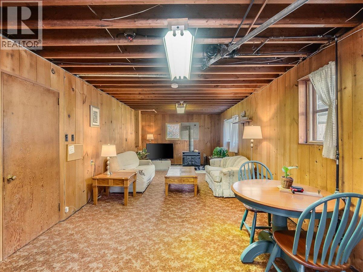 2225 7th Avenue, Trail