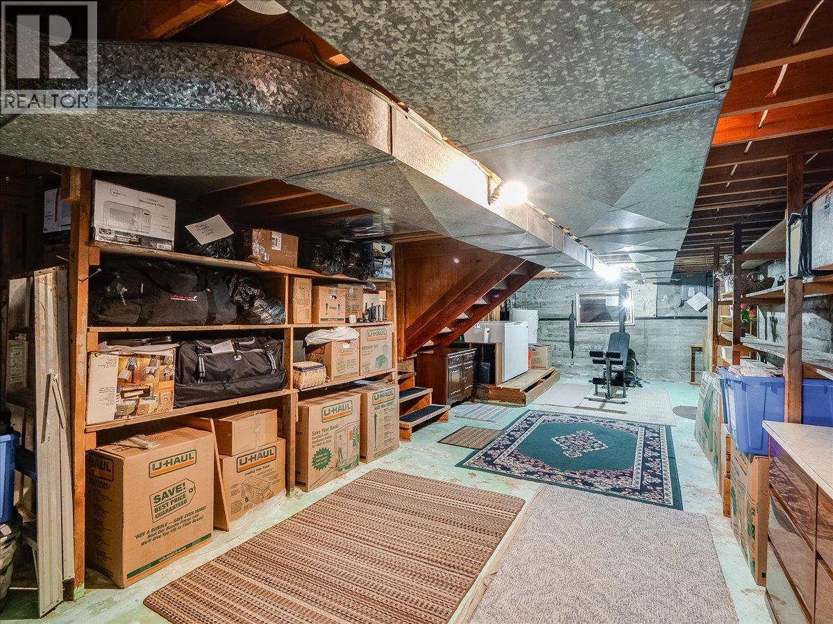 2225 7th Avenue, Trail