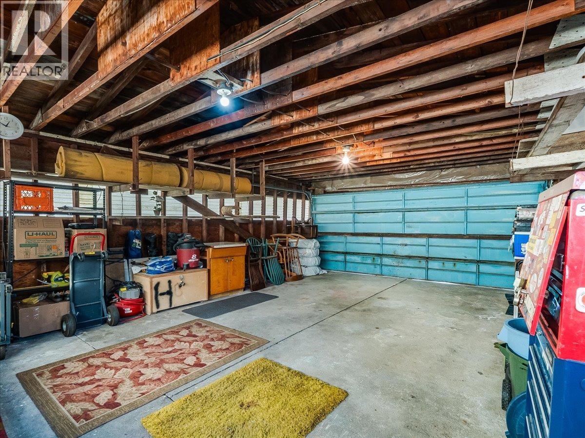 2225 7th Avenue, Trail