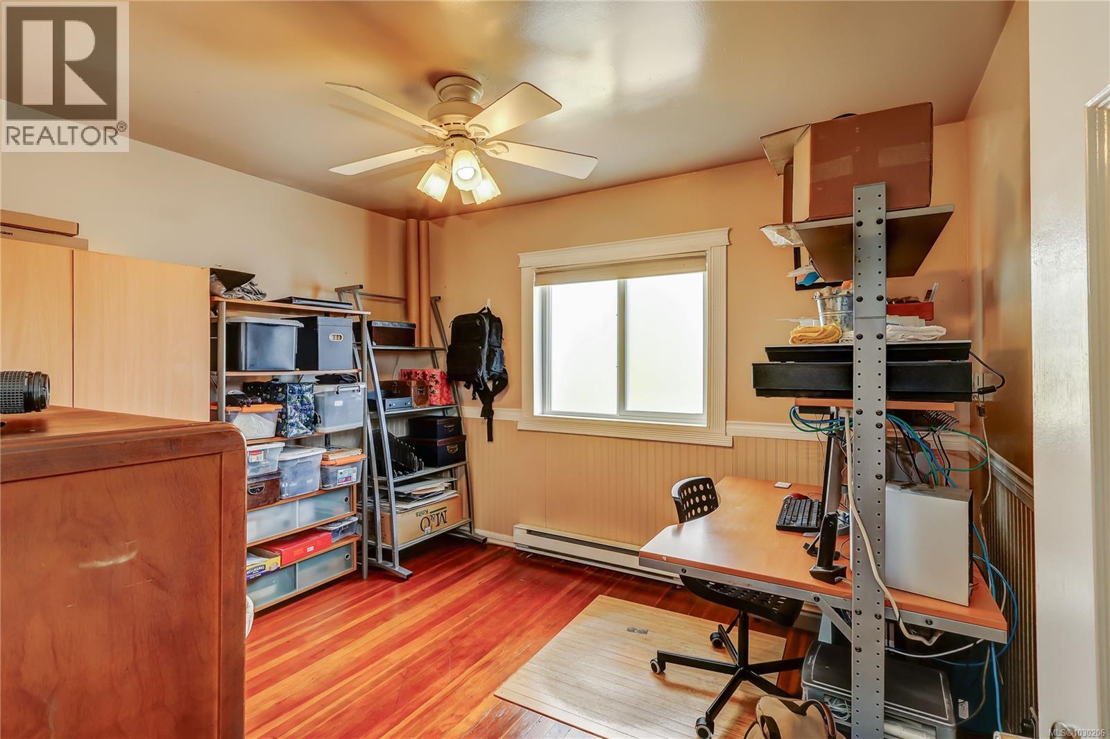 659 LAMBERT AVE - 25