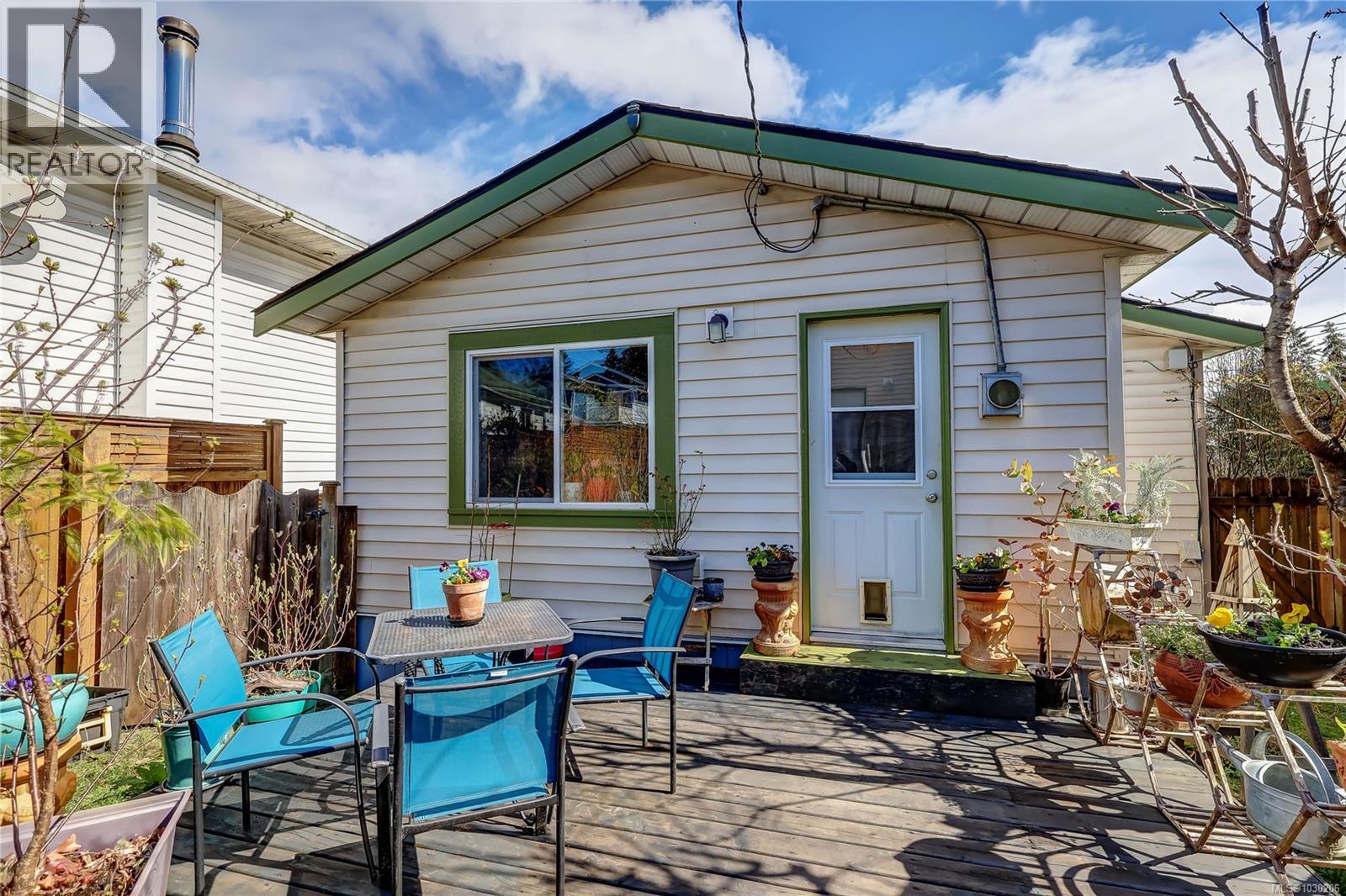 659 LAMBERT AVE - 29