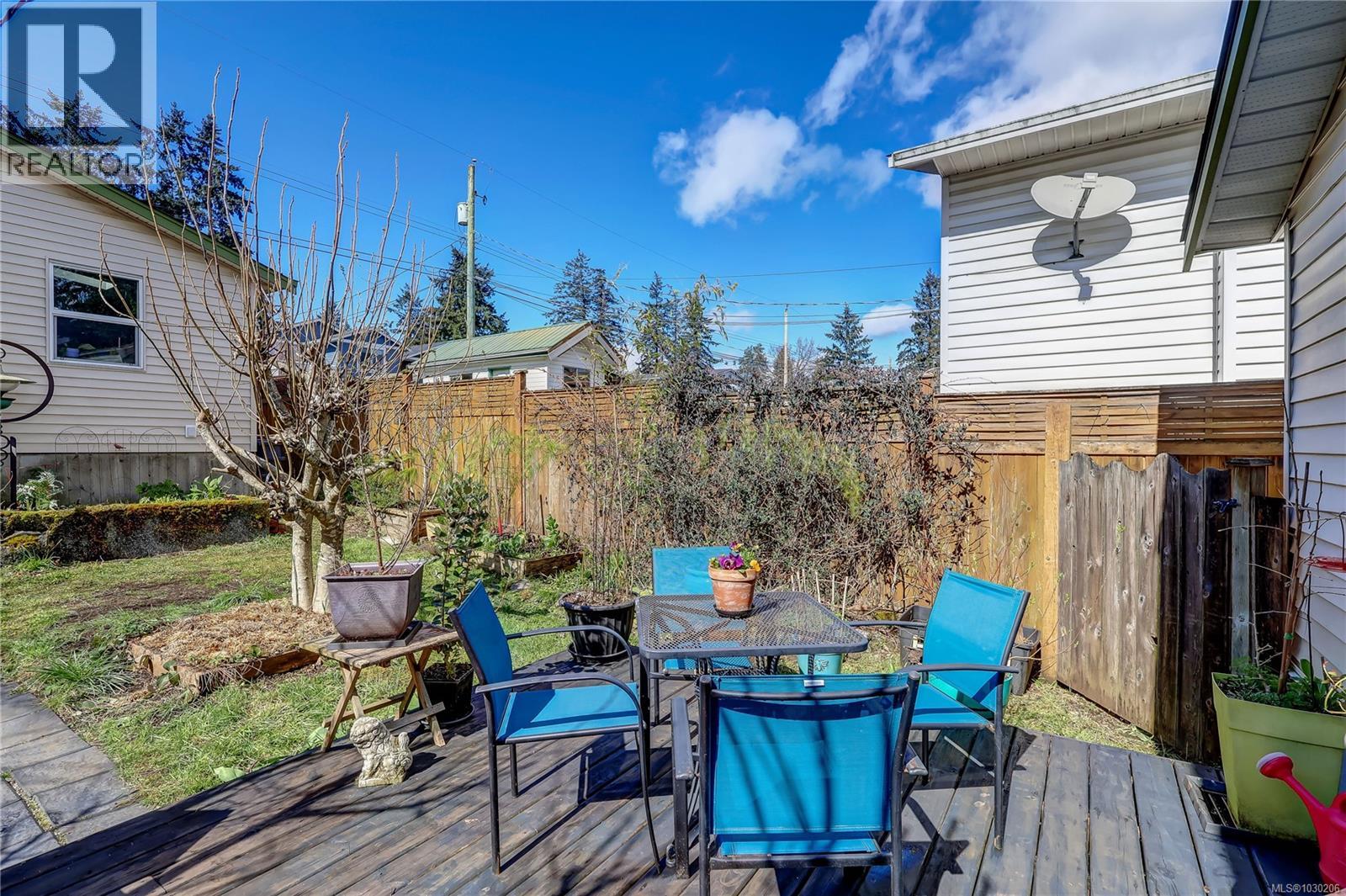 659 LAMBERT AVE - 30