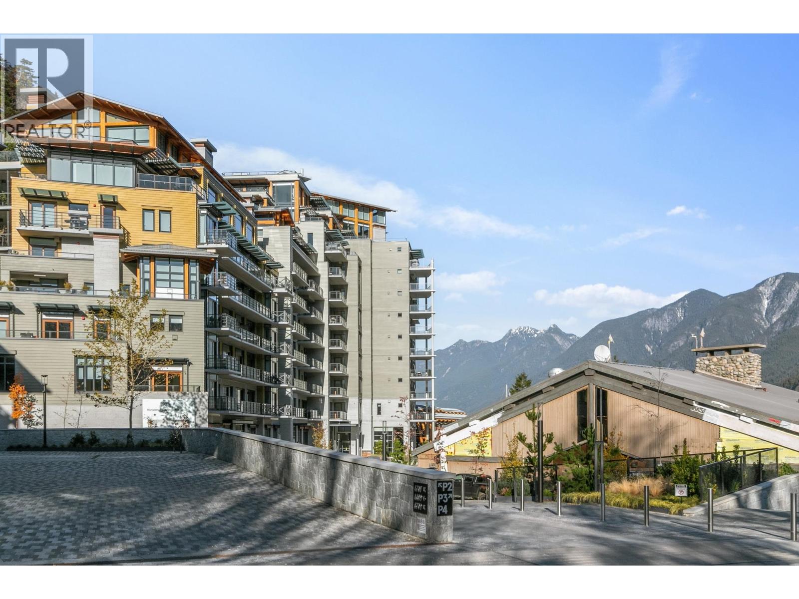401 6687 NELSON AVENUE, West Vancouver