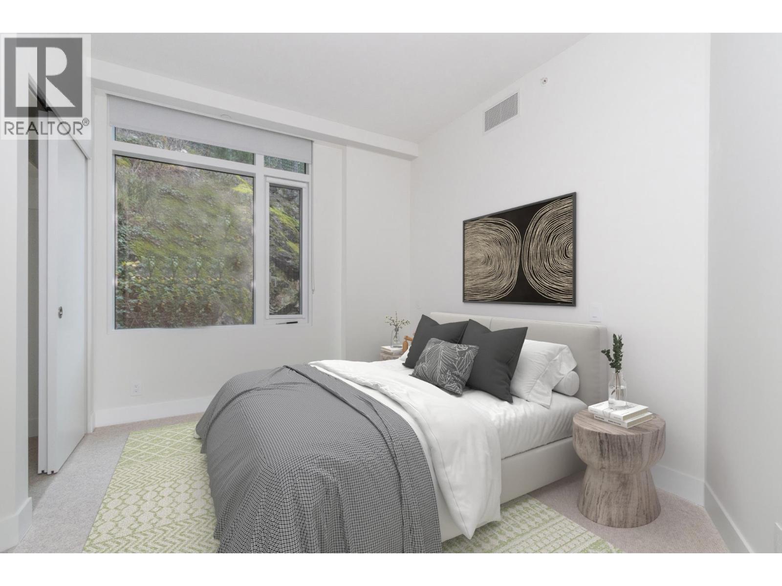 401 6687 NELSON AVENUE, West Vancouver