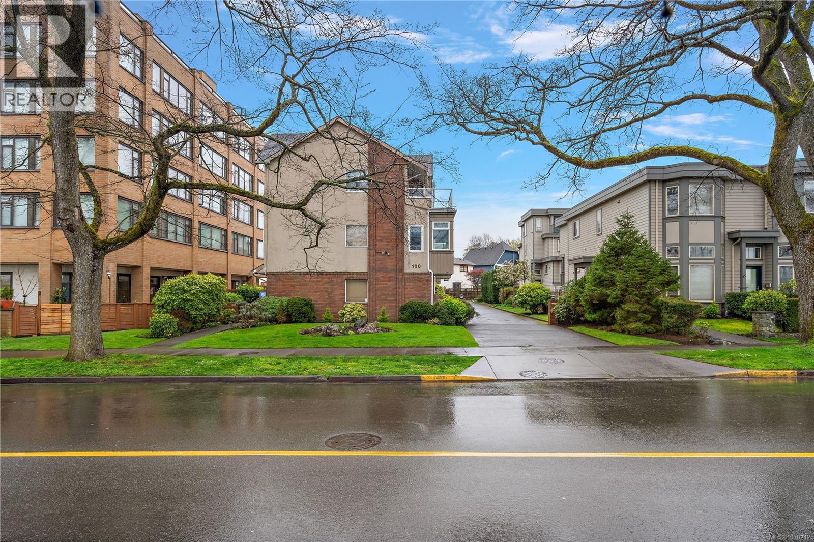 4 108 Dallas Road, Victoria