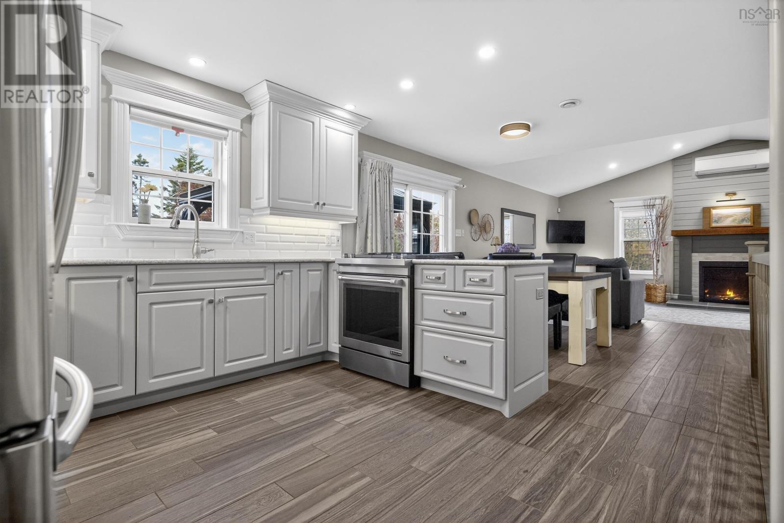 Property 16 of 49 of 40 Sutherland Dr Drive