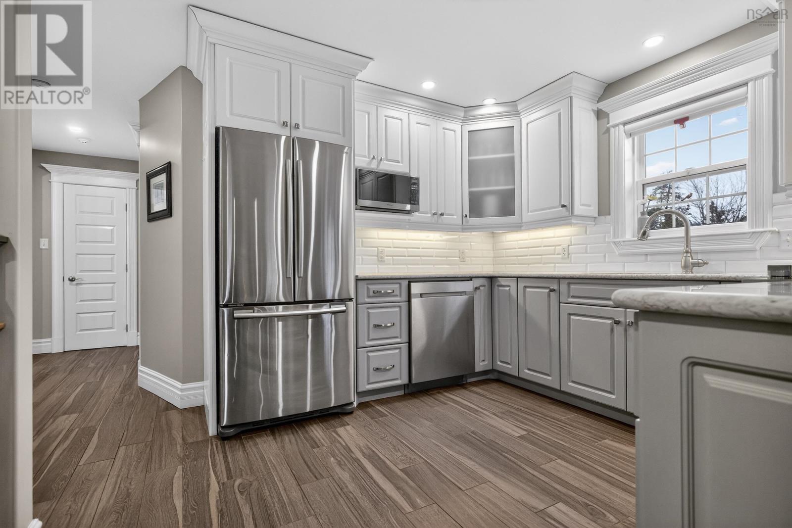 Property 14 of 49 of 40 Sutherland Dr Drive