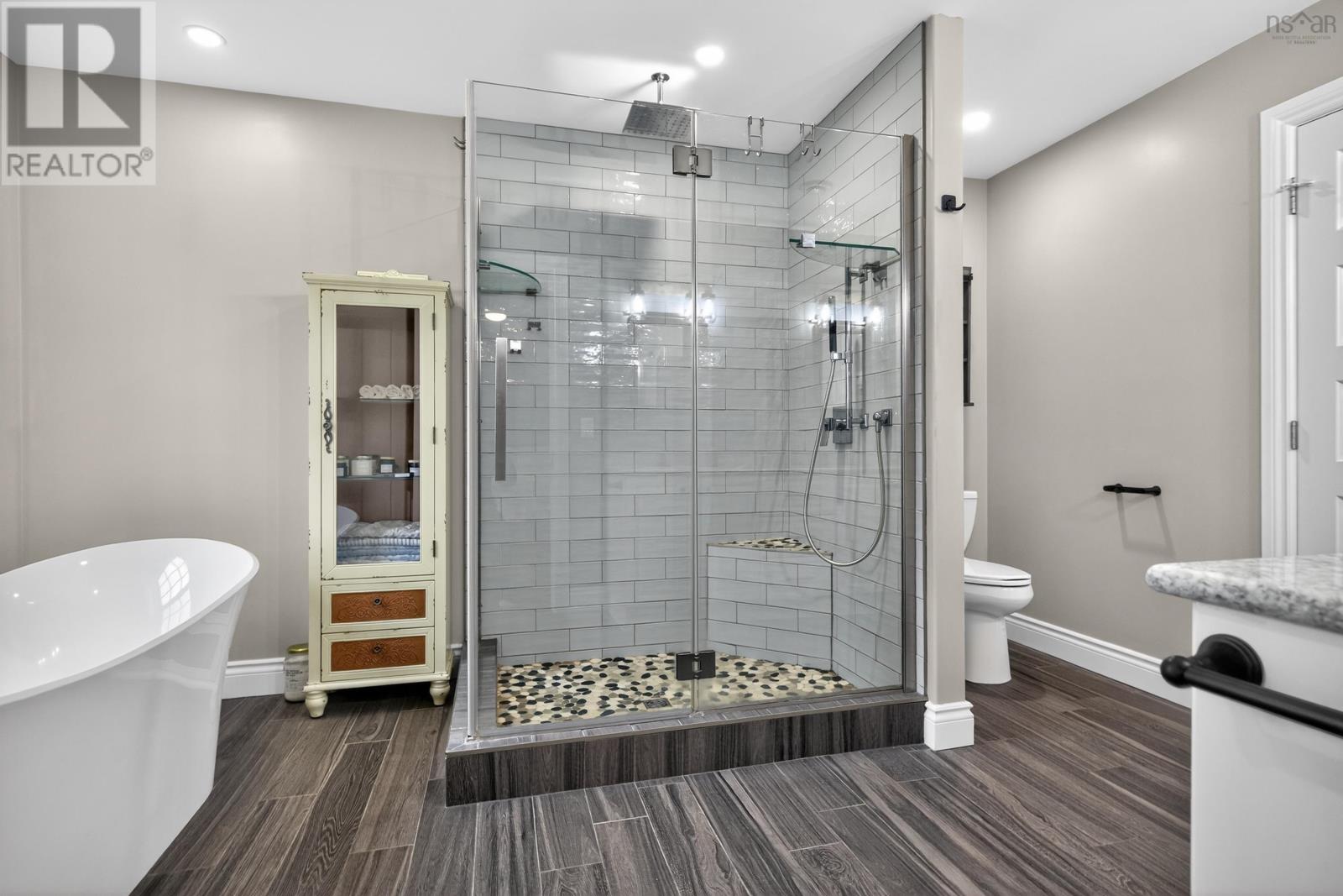 Property 20 of 49 of 40 Sutherland Dr Drive