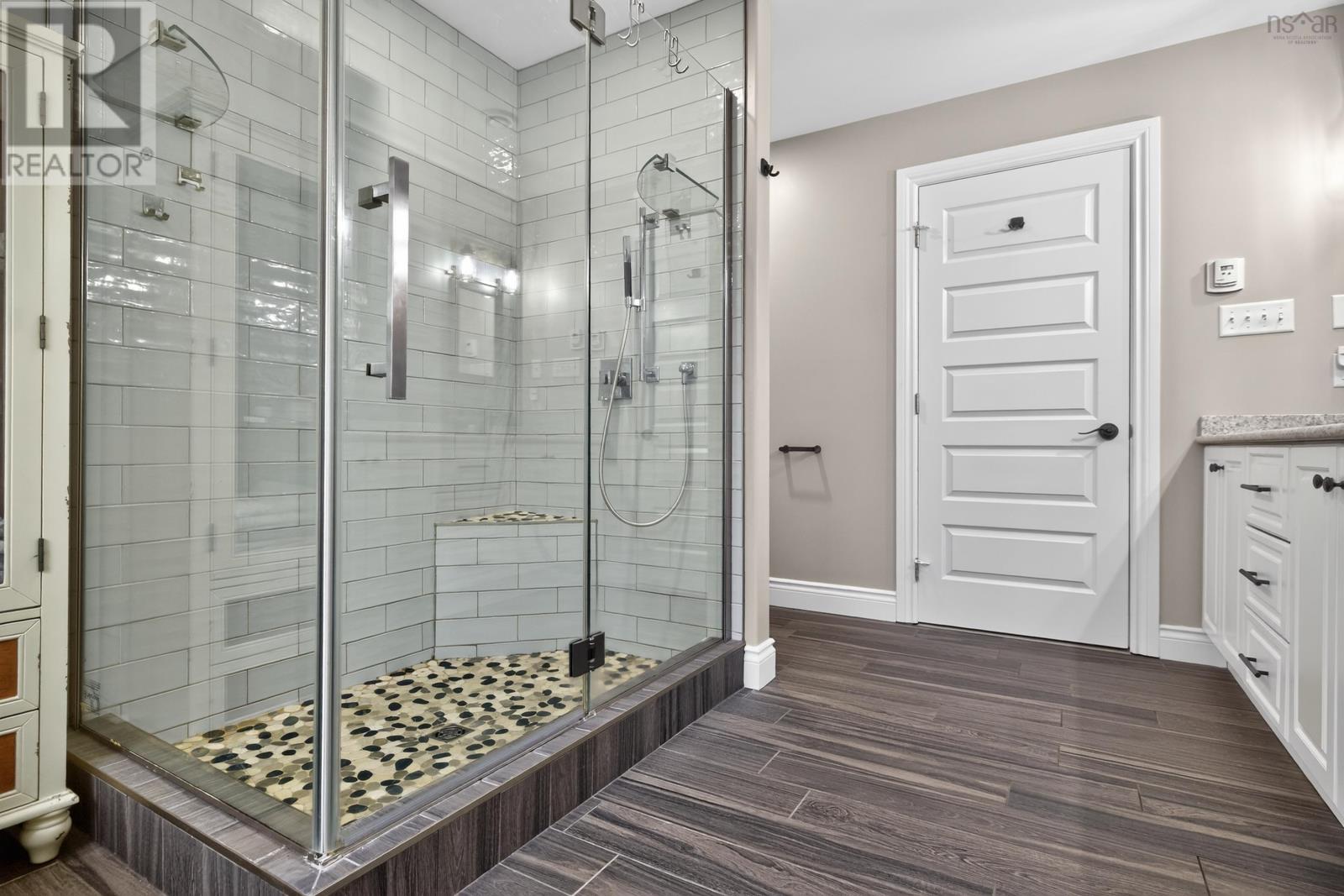 Property 21 of 49 of 40 Sutherland Dr Drive