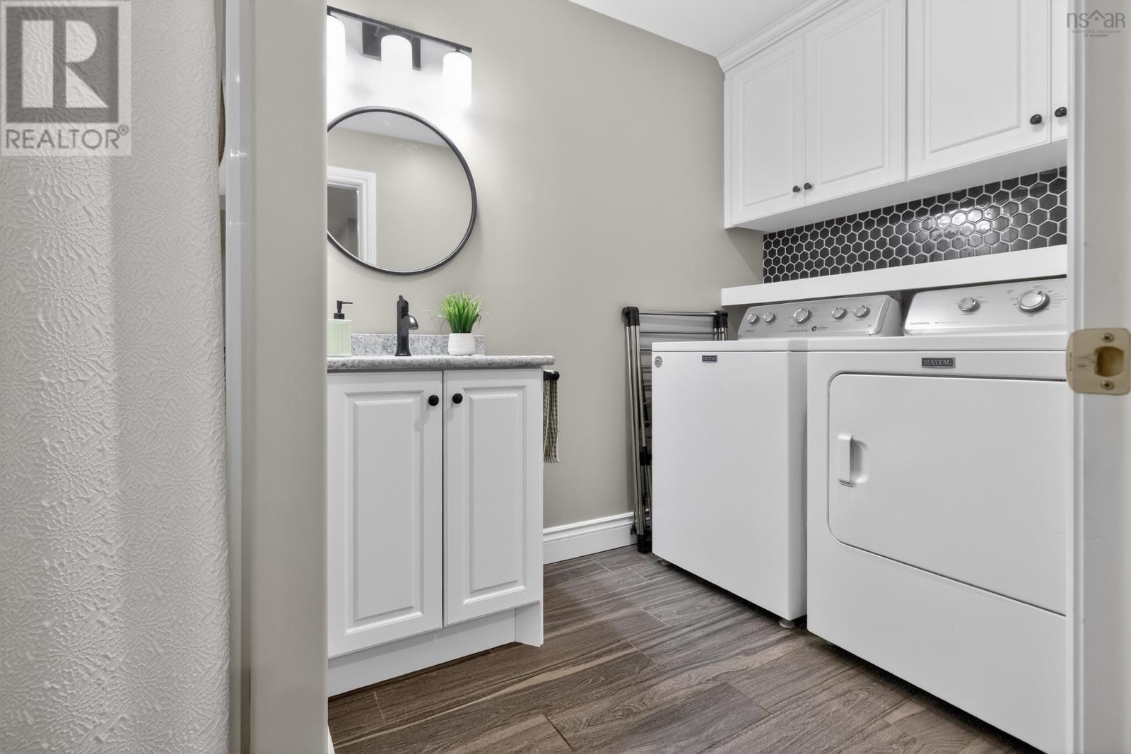 Property 34 of 49 of 40 Sutherland Dr Drive