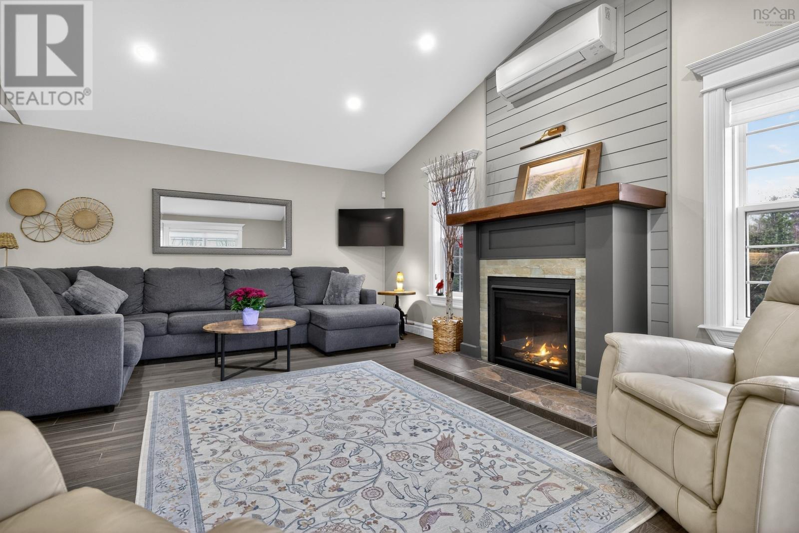 Property 8 of 49 of 40 Sutherland Dr Drive