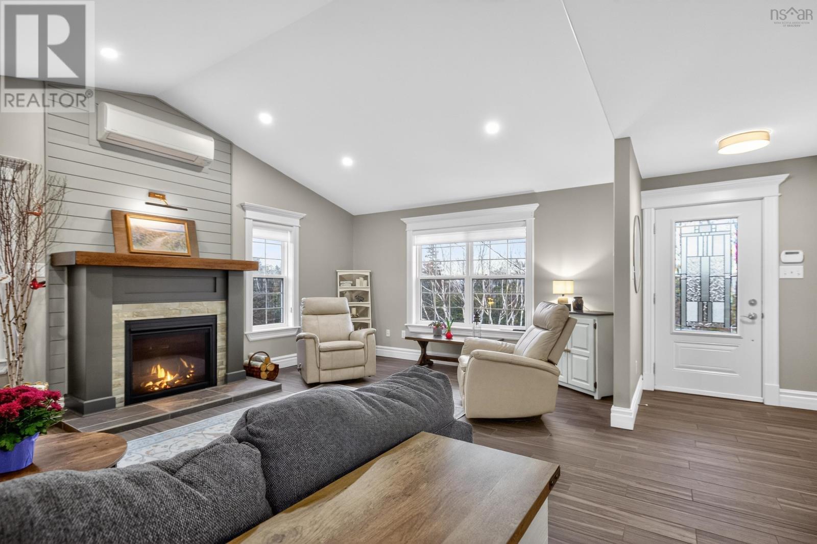 Property 9 of 49 of 40 Sutherland Dr Drive