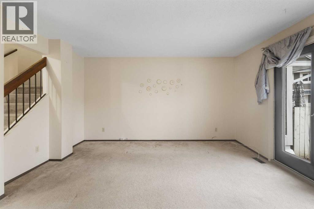 
          355 Georgian Villas
            <br/>
            <span>Calgary</span>
            , 
            <span>AB</span>
             <span>T2A7C7</span>
         - Photo 9