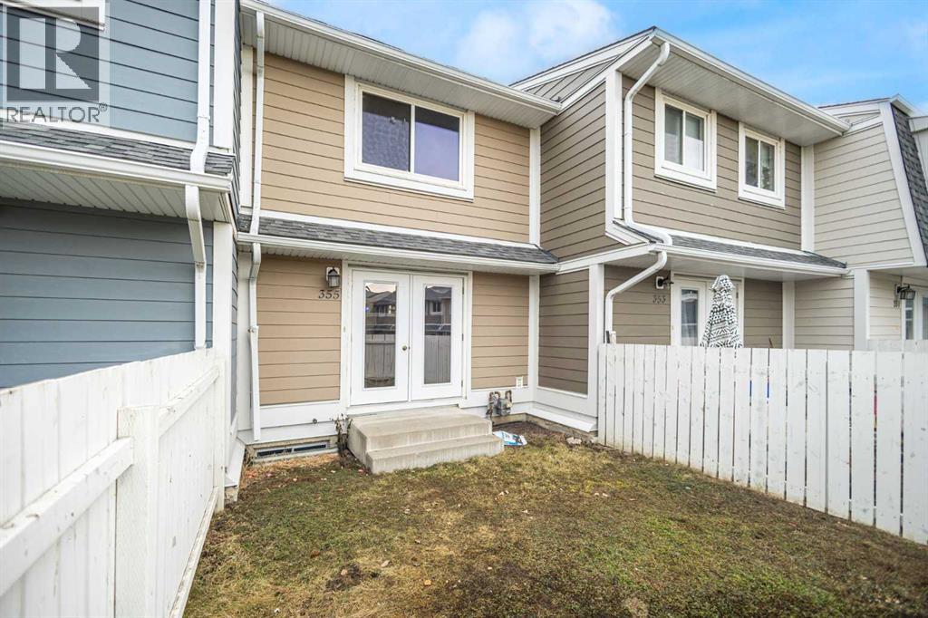 
          355 Georgian Villas
            <br/>
            <span>Calgary</span>
            , 
            <span>AB</span>
             <span>T2A7C7</span>
         - Photo 26