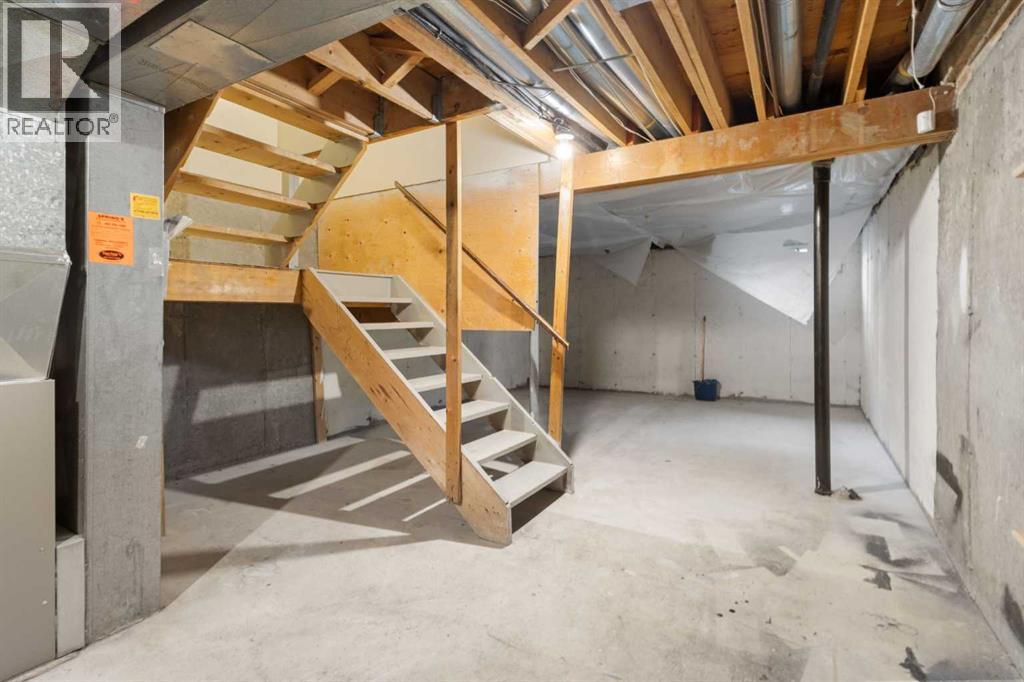 
          355 Georgian Villas
            <br/>
            <span>Calgary</span>
            , 
            <span>AB</span>
             <span>T2A7C7</span>
         - Photo 22