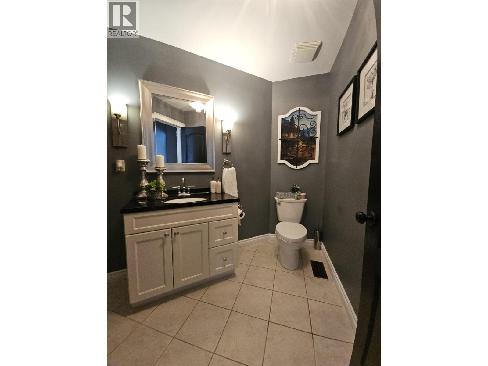 4709 45 Street NE, Chetwynd