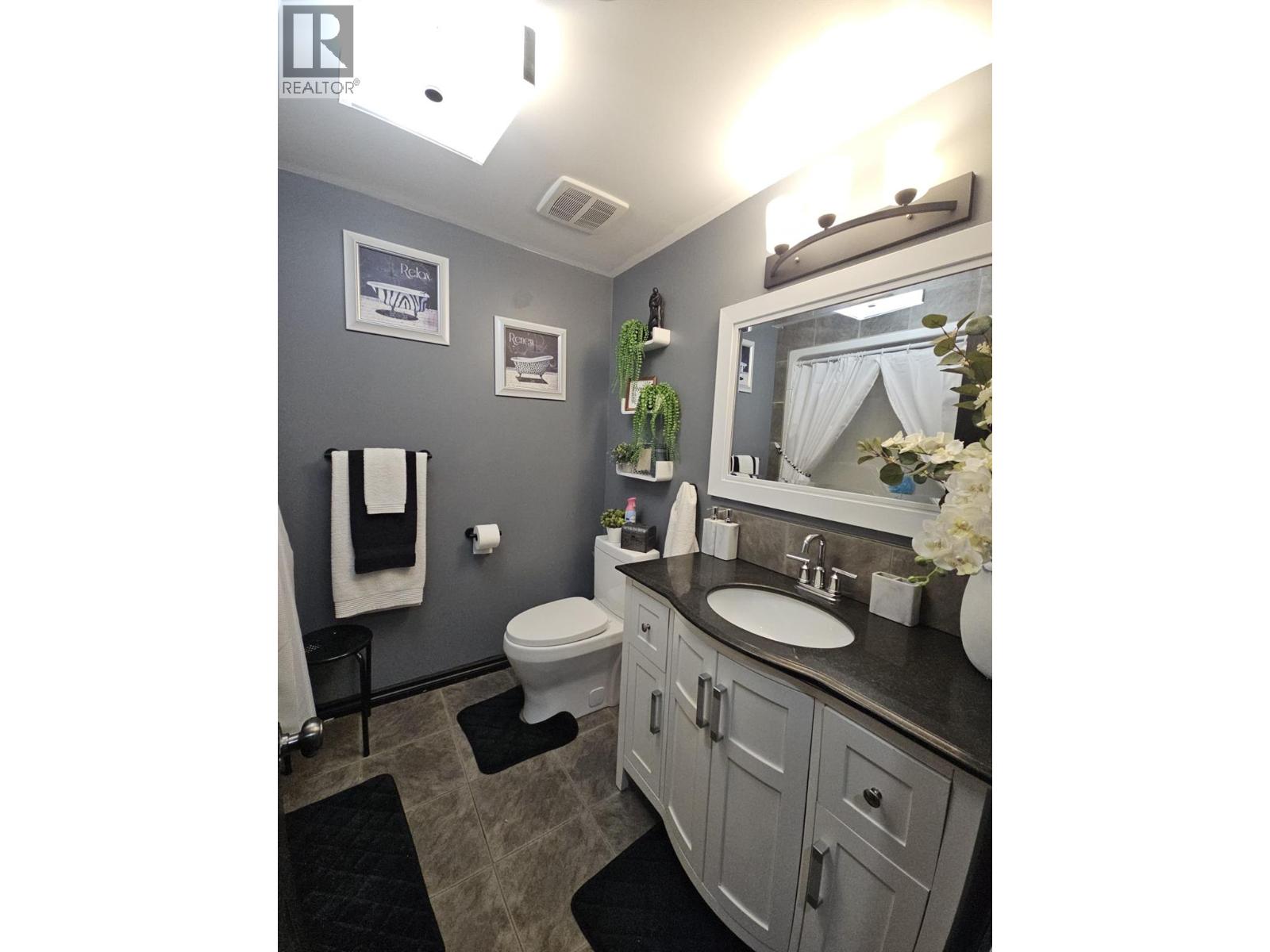 4709 45 Street NE, Chetwynd