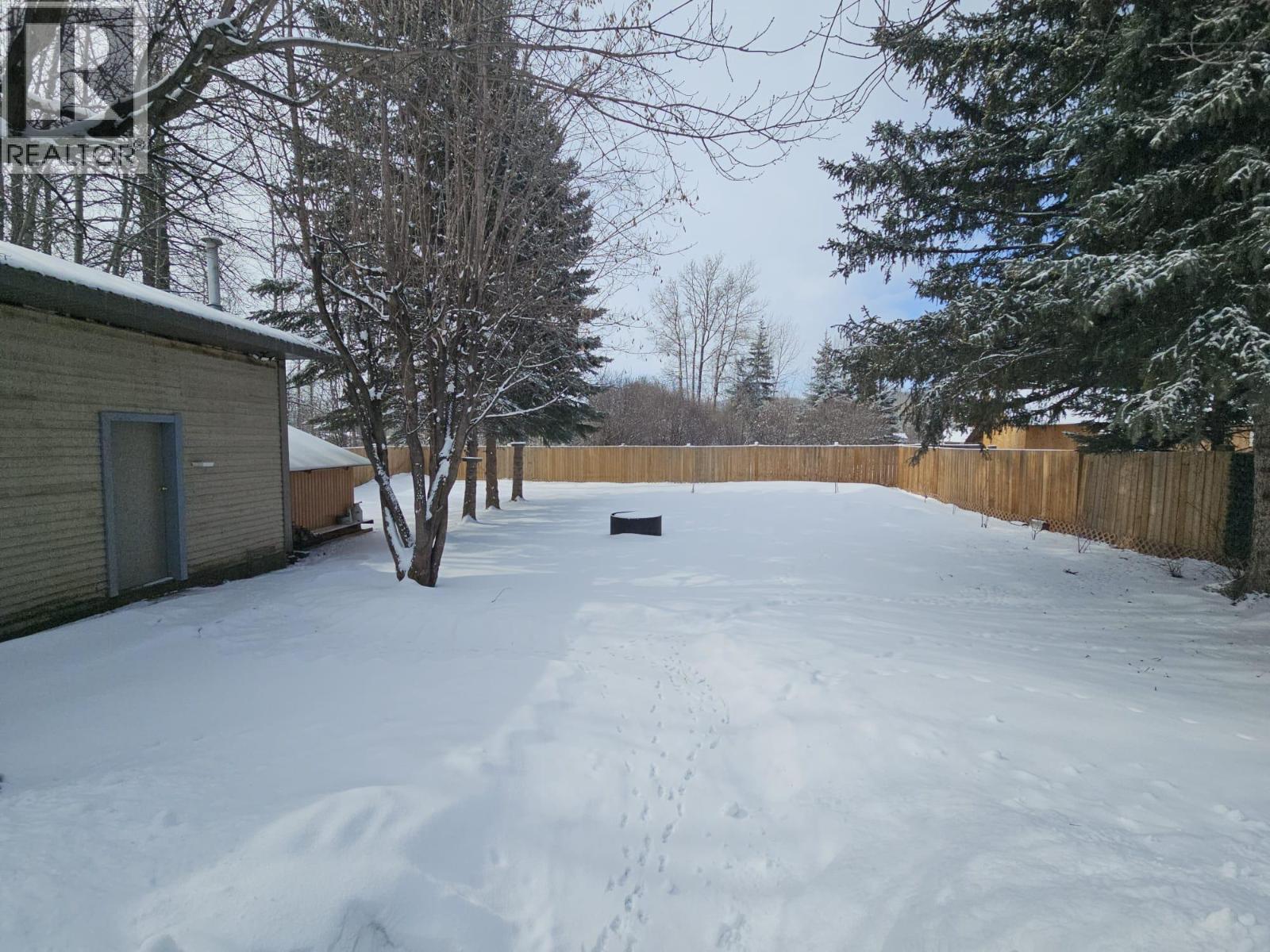 4709 45 Street NE, Chetwynd