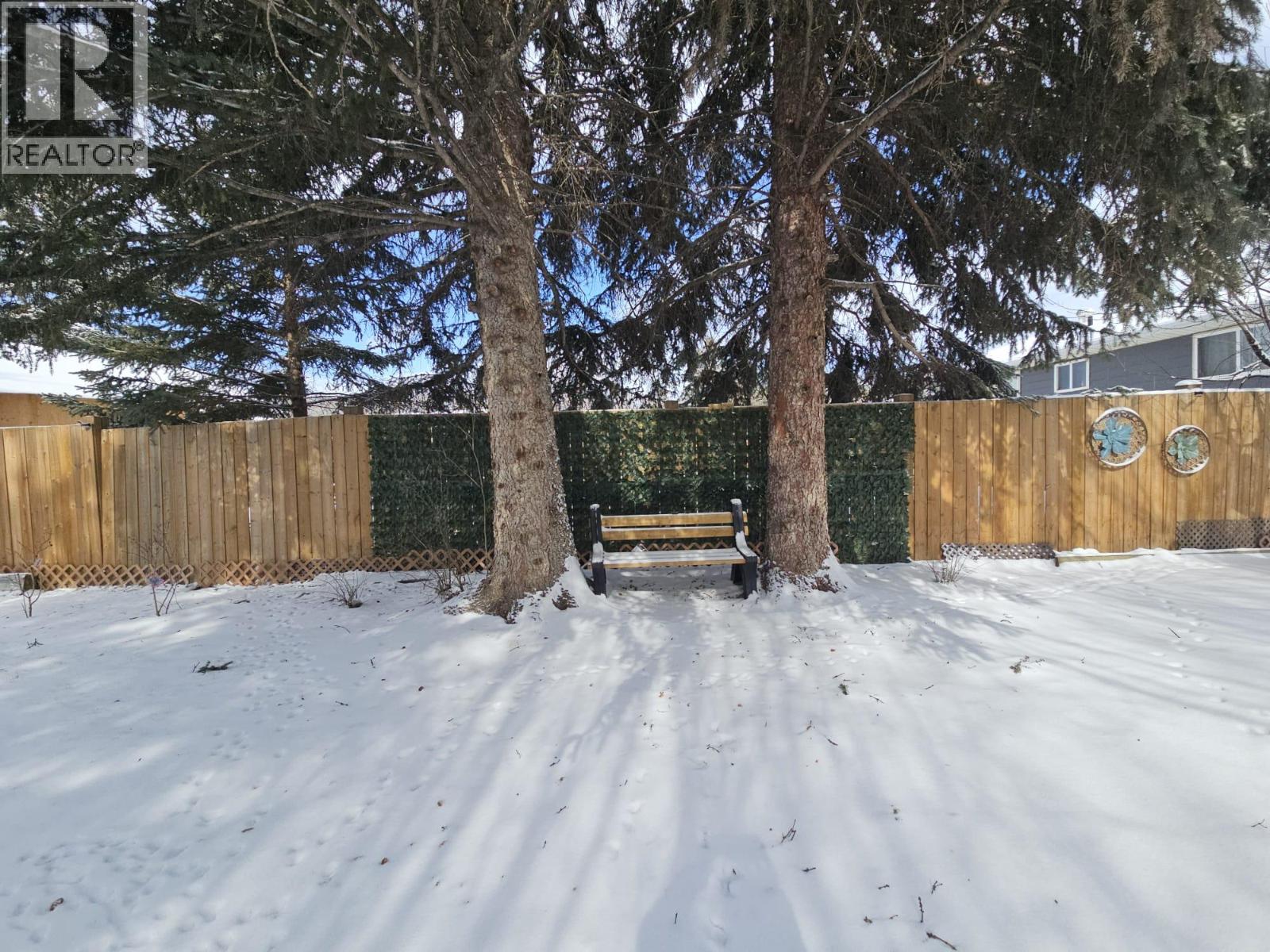 4709 45 Street NE, Chetwynd