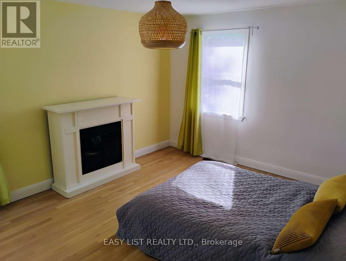 60 MARIPOSA AVENUE — photo 19