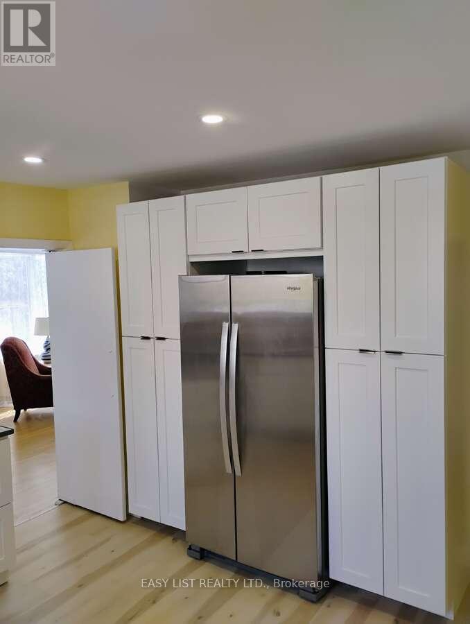 60 MARIPOSA AVENUE — photo 18