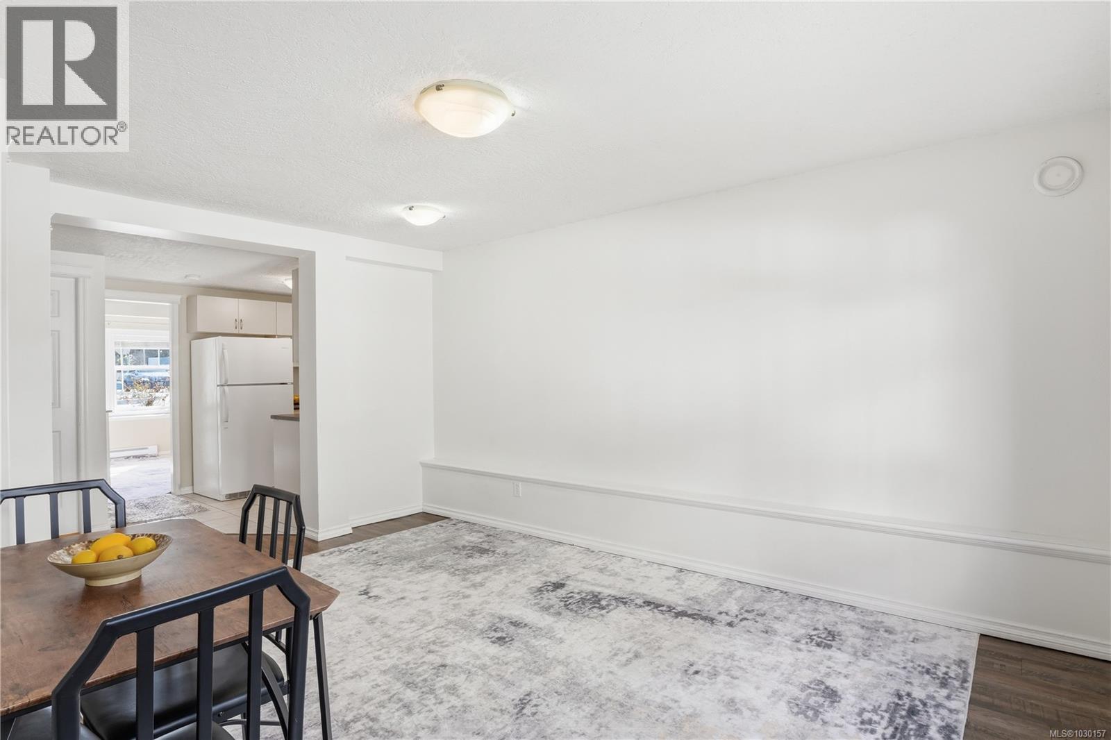 #104 2766 PEATT RD - 16