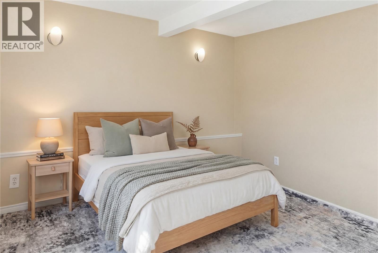 #104 2766 PEATT RD - 20