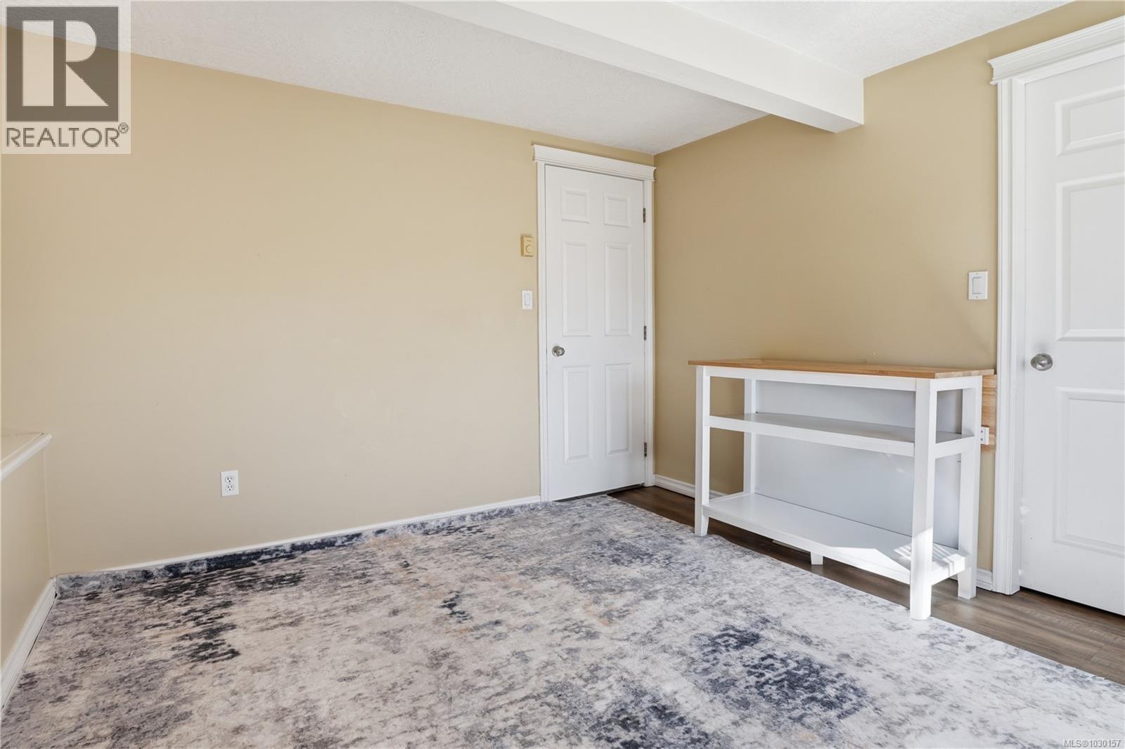 #104 2766 PEATT RD - 22