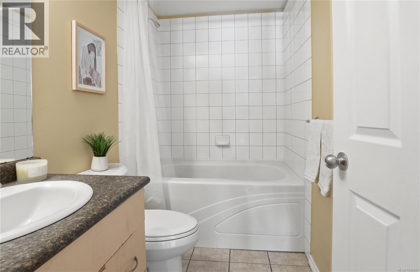 #104 2766 PEATT RD - 30