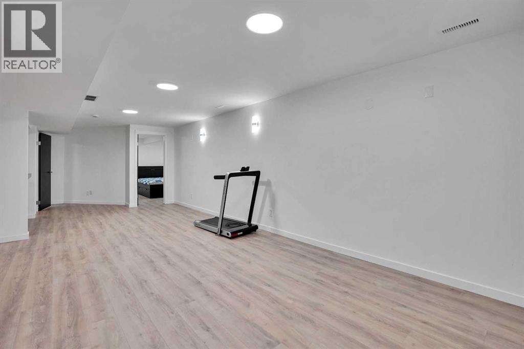 Single Family House Bungalow for Sale in  Templewood Place NE Temple Calgary 