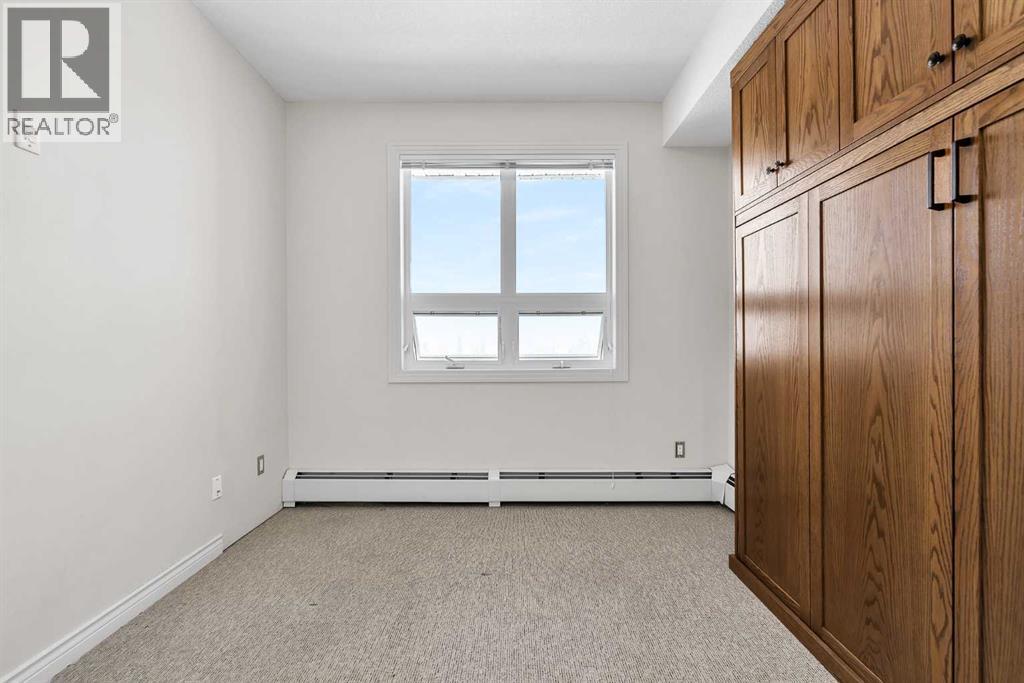 Single Family House for Sale in   Val Gardena View SW Springbank Hill Calgary 