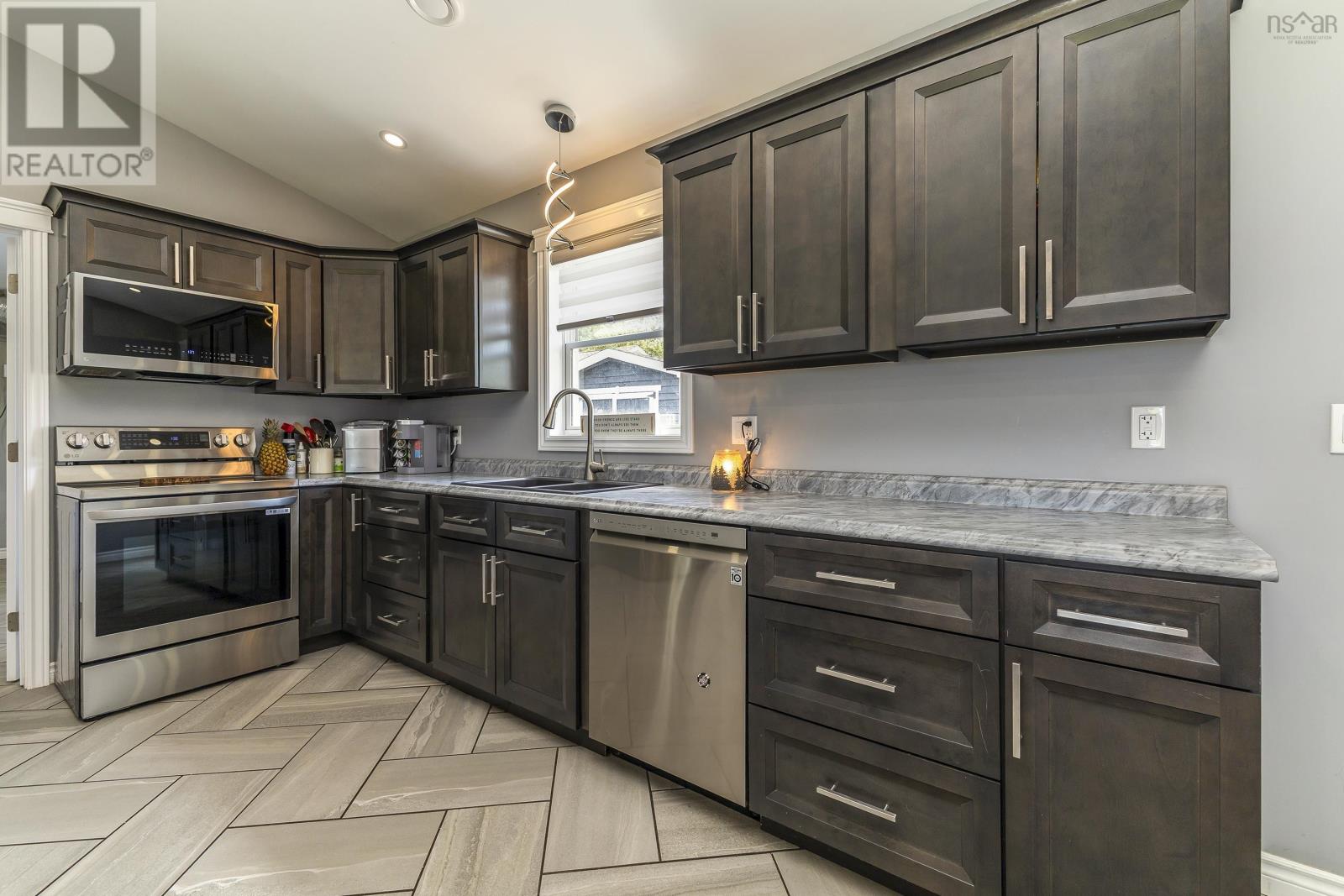 2161 Spring Garden Road - 16